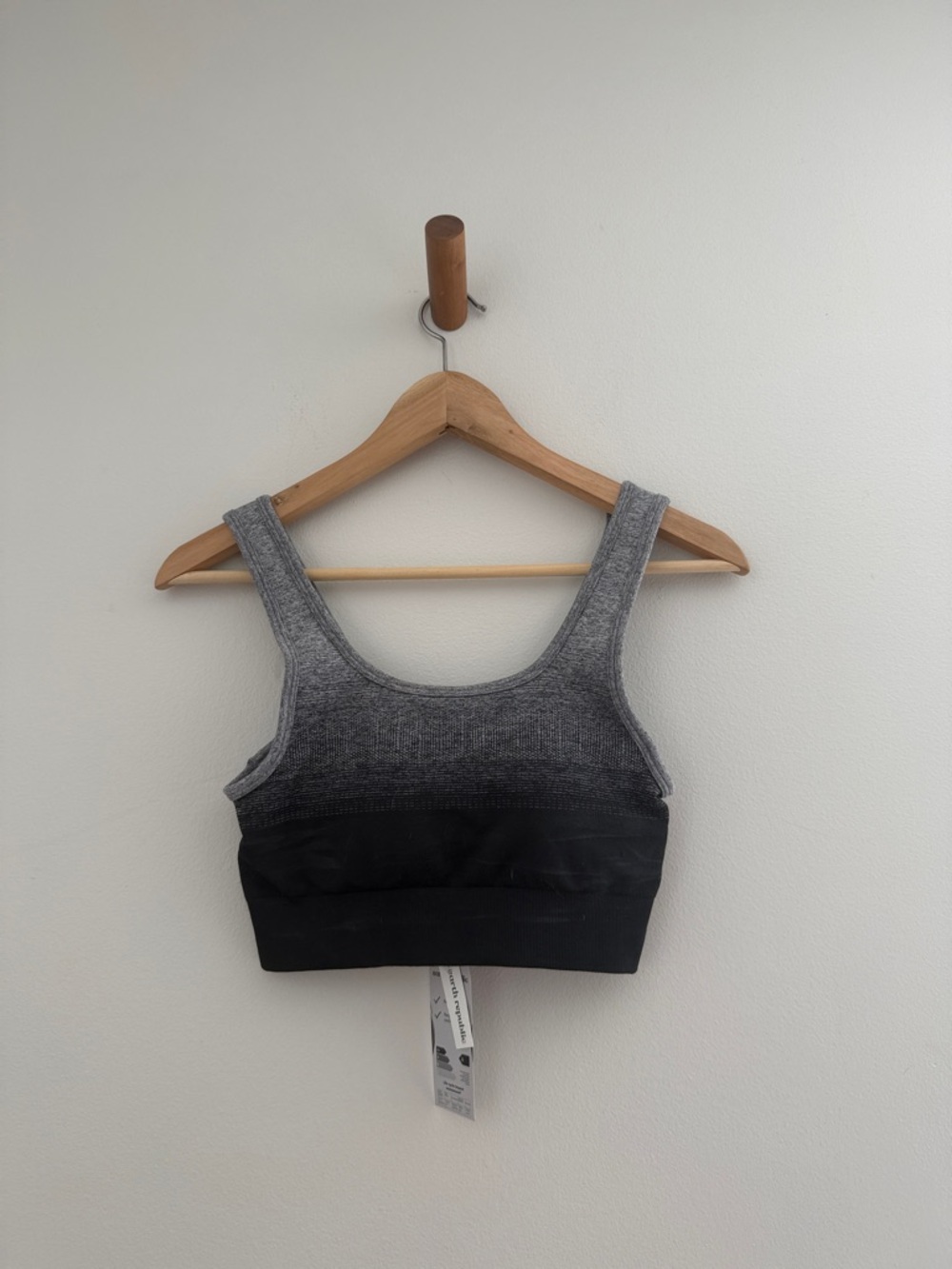 Seamless Ombre Sports Bra - Gray to Black